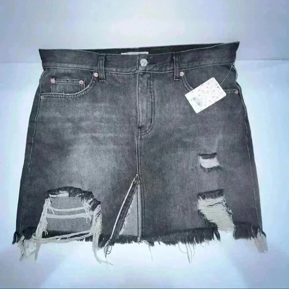 Free People We the Free Black Demin Destroyed Mini Skirt New with tags - Picture 5 of 8